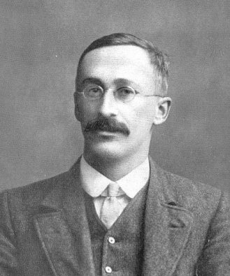 William Sealy Gosset (1876-1937) in 1908, the year he published his paper The Probable Error of a Mean [image from Wikimedia Commons].